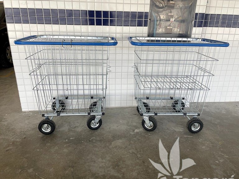Apê PMR 5º andar, Duas vagas de garagem