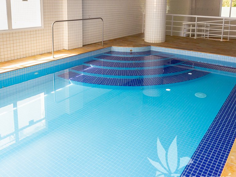 Apê completo • Piscina aquecida • 350m praia