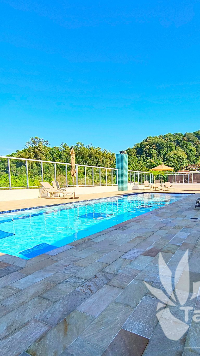 Apartamentos 300m Praia das Toninhas - com vista para o mar