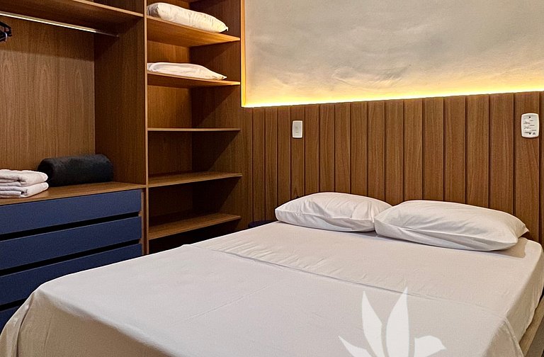 Apê completo • Piscina aquecida • 350m praia